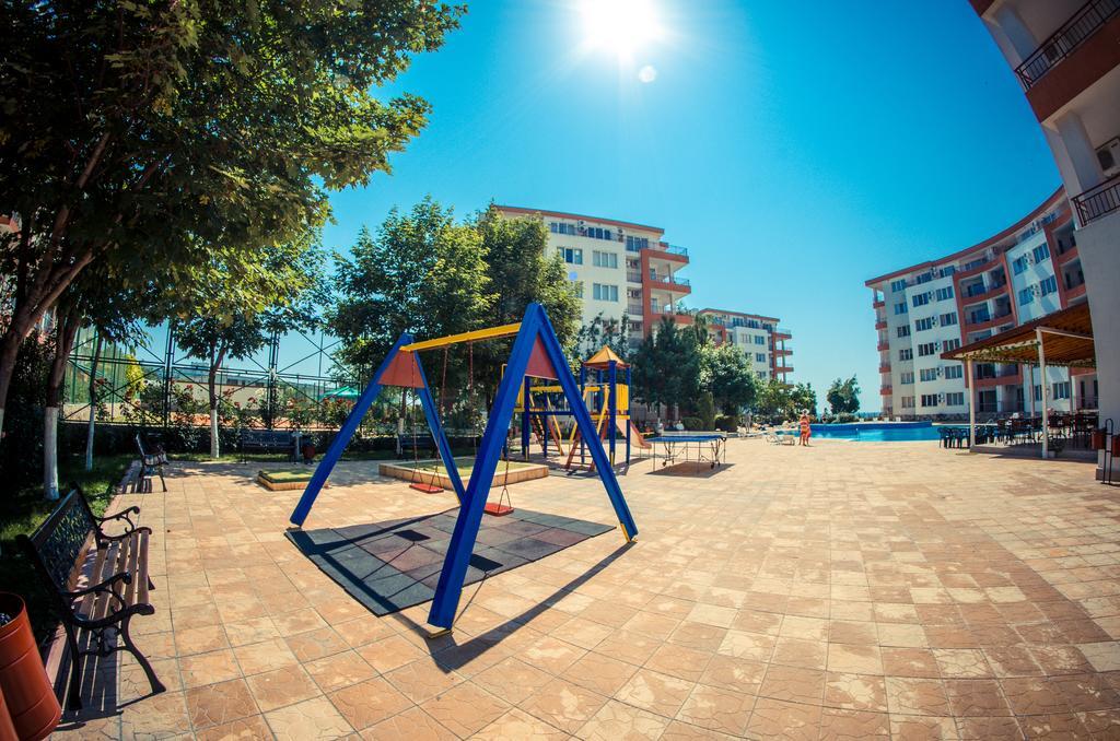 Riviera Fort Beach Apartments Ravda Exterior photo