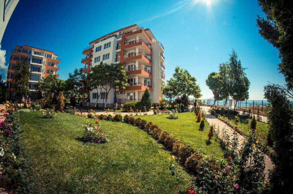 Riviera Fort Beach Apartments Ravda Exterior photo